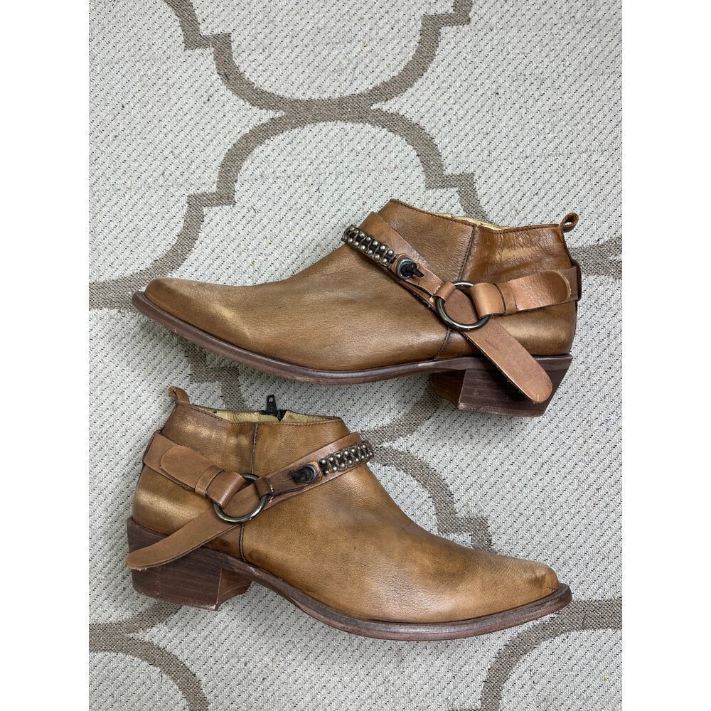 Matisse Prescott distressed tan leather Ankle Boot booties, size 9M